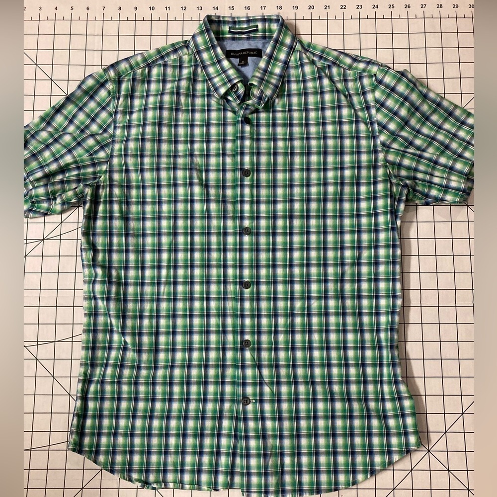 Banana‎ Republic Men’s Small Button Down Shirt